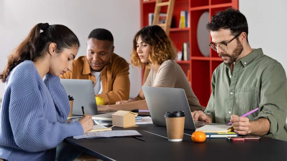 JEE Advanced 2025 Answer Key by Aakash Institute